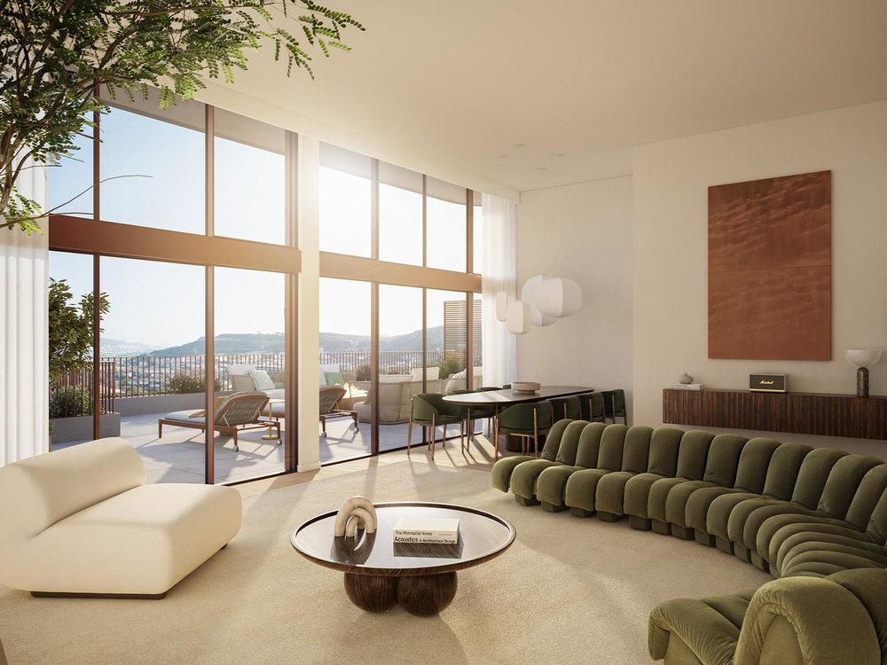 4 bedroom flat with balcony and terrace in Santo António dos Cavaleiros