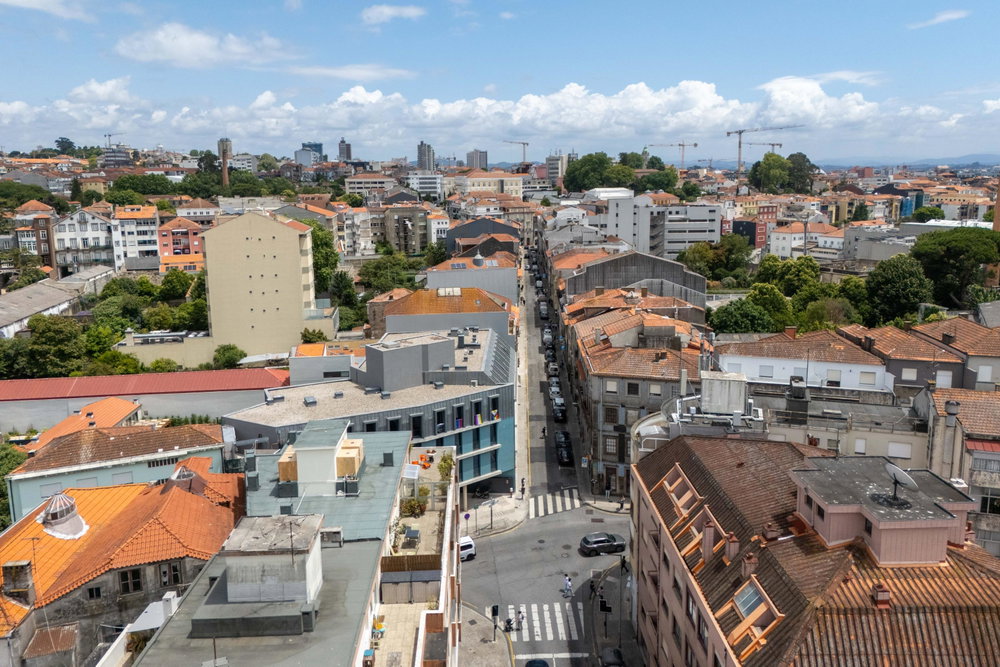 1 bedroom flat, with balcony, in Porto
