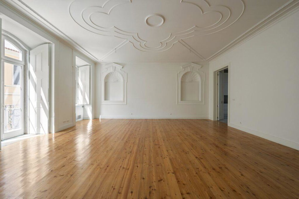 3-bedroom apartment with two parking spaces, available for sale in the prestigious Palácio Schindler. 3629804869
