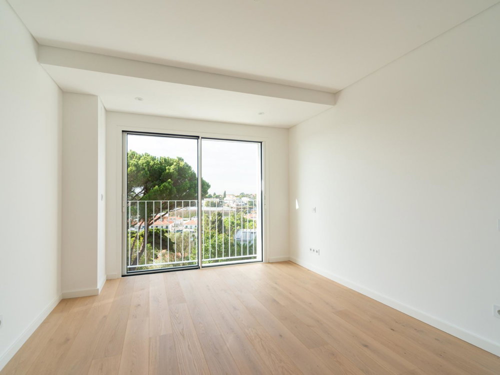 4+1 bedroom villa with terrace in Monte Estoril 2749057171