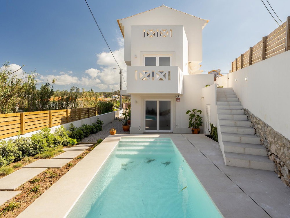 2 bedroom villa with garden and private pool in Azenhas do Mar 3285725713