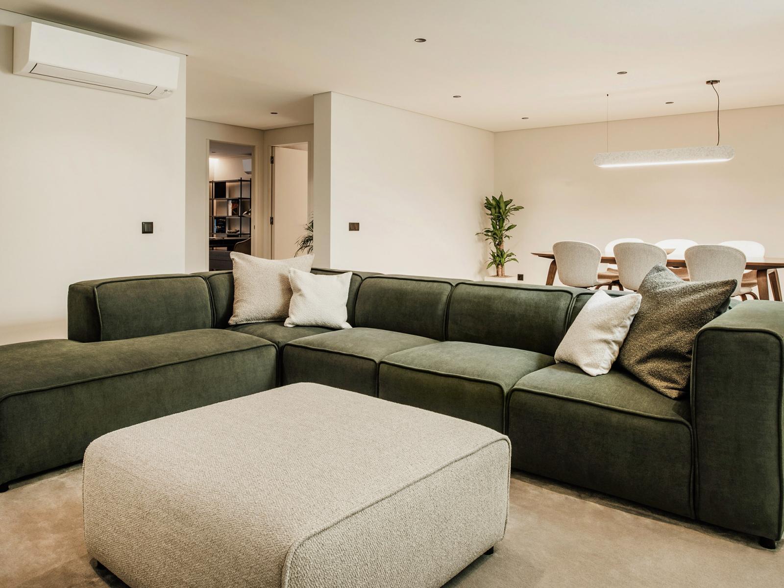 4 bedroom villa with pool and garden in Almancil