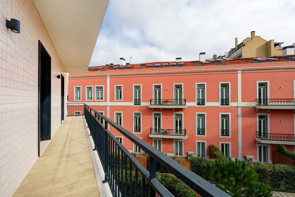 2 bedroom flat with balcony and parking, in Amoreiras 1415104537