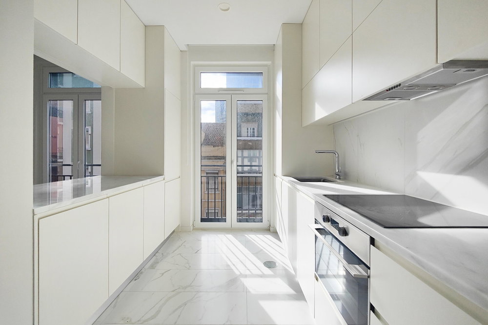 2 bedroom flat with balcony and parking, in Amoreiras 1415104537