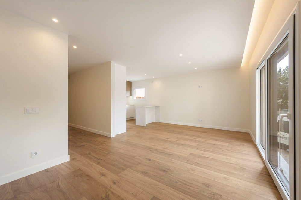 New 3 bedroom flat, with box for 2 cars, in the centre of Cascais 3049357908