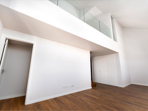 New construction 2 bedroom duplex flat, with parking, in Alcântara