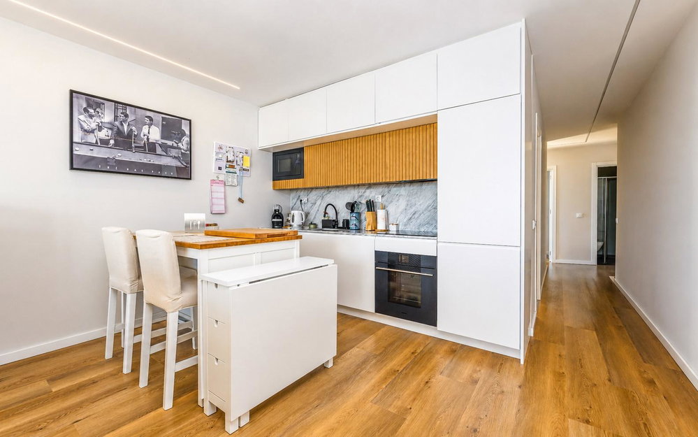 2 bedroom flat with balcony in the centre of Vilamoura, Algarve 2119106828