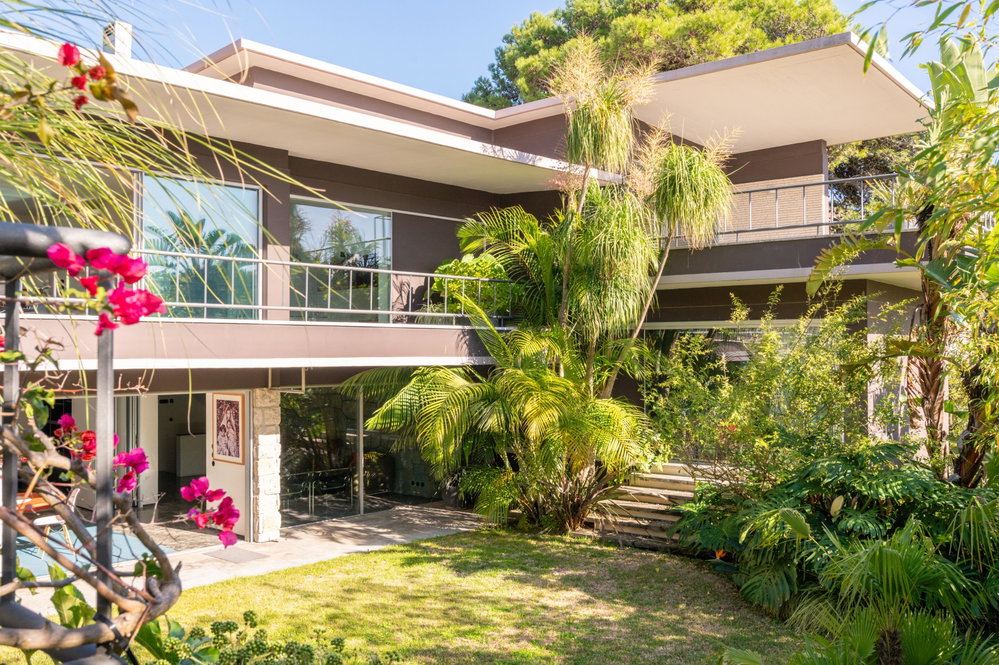 Modernist 6-Bedroom Detached House for Sale in Cascais – Architectural Signature & Unique Atmosphere 95715050