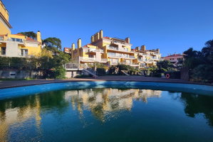 6 bedroom villa, refurbished, in the centre of Estoril 3875776542
