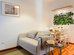3-Bedroom Duplex Apartment in Ajuda, Fully Renovated, with Views of the Church of Memory 3322738087