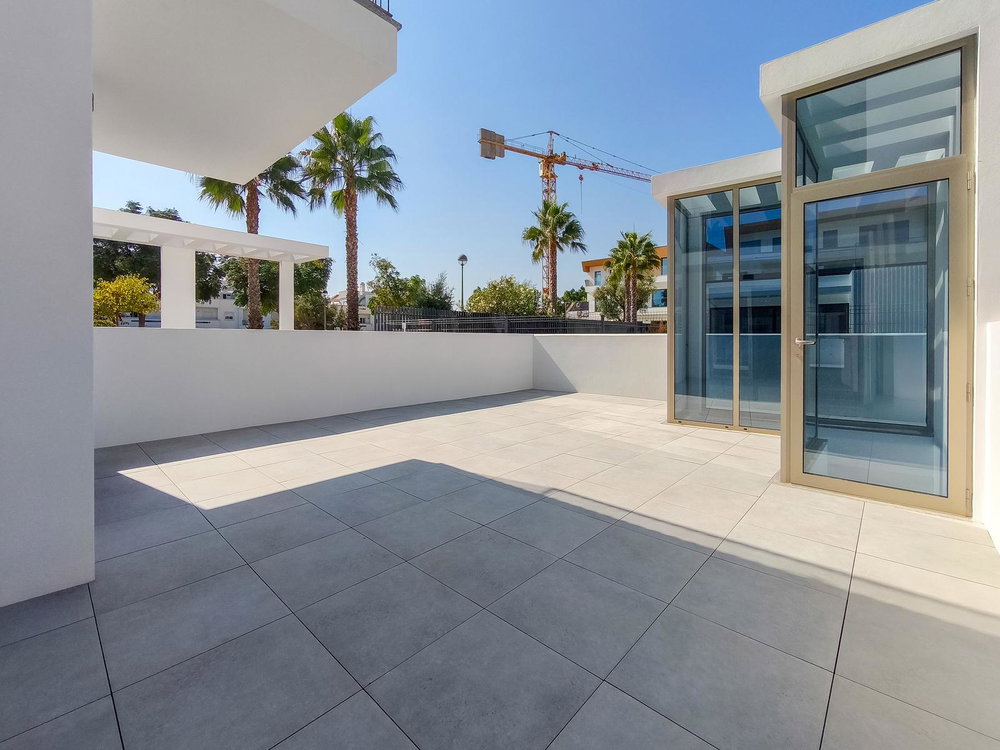 2 bedroom flat with terrace and garage in Cabanas, Tavira 2414293181