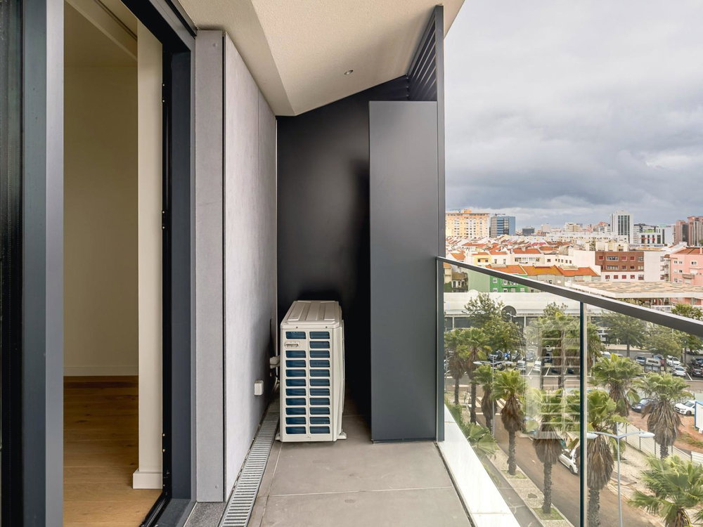 1 bedroom flat Avenidas Novas, Lisbon, with balcony and swimming pool 3372680339