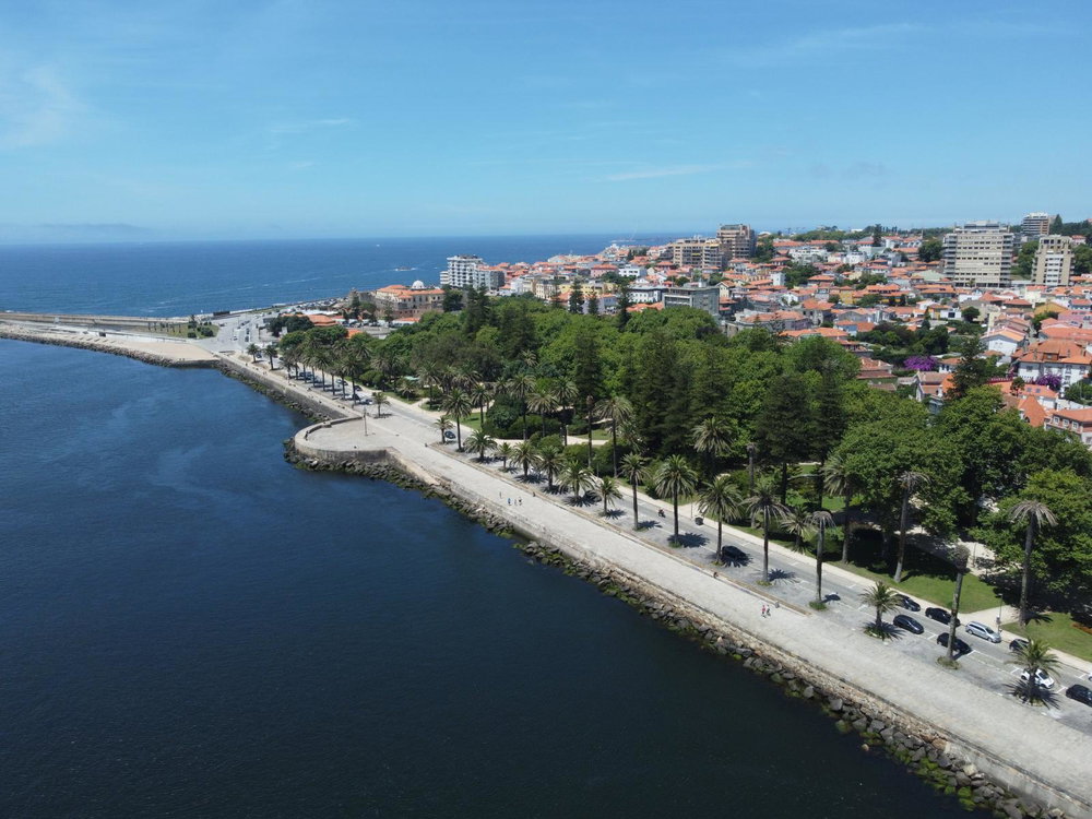 3 bedroom flat with balcony and parking in Quinta da Moreira 1503784745