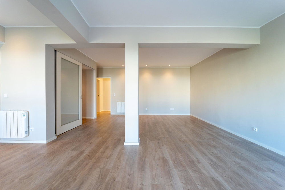 Renovated 2 Bedroom Apartment with Garage next to Boavista 2494789090