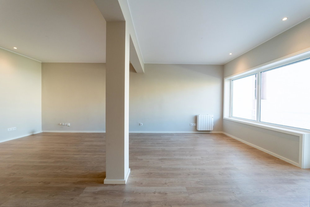 Renovated 2 Bedroom Apartment with Garage next to Boavista 2494789090