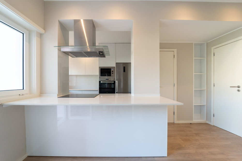Renovated 2 Bedroom Apartment with Garage next to Boavista 2494789090
