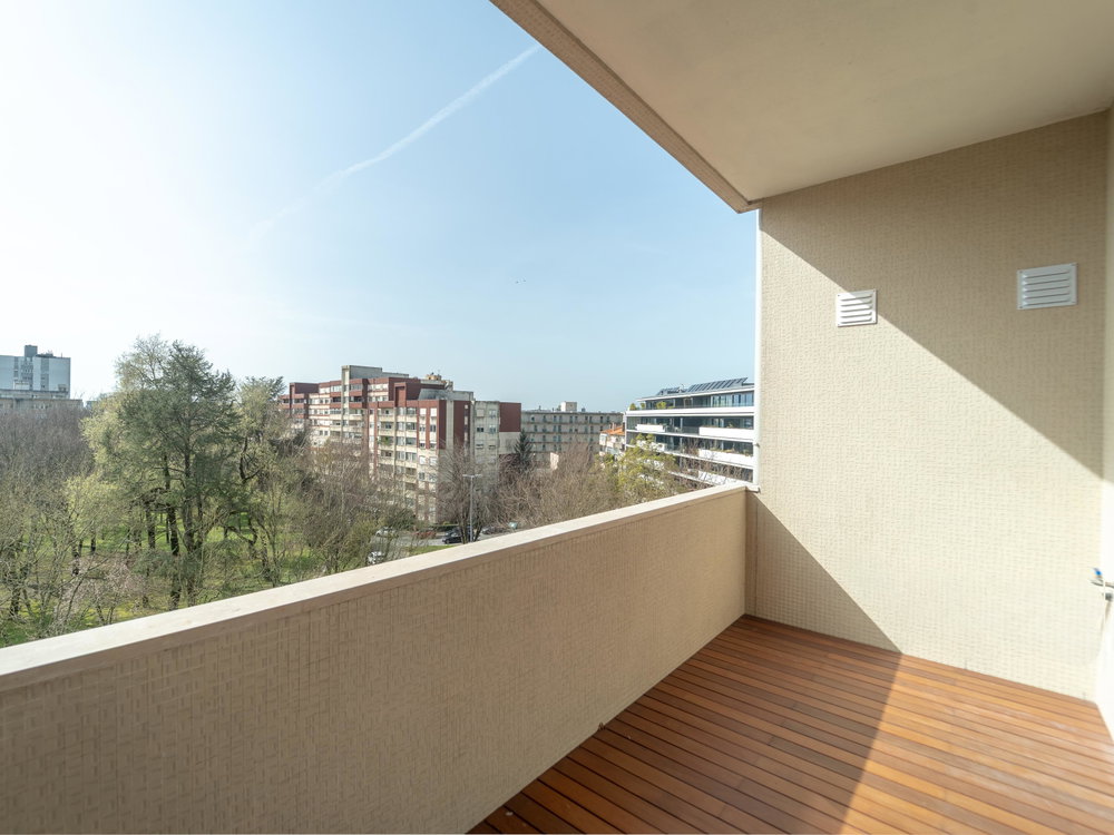 Renovated 3 bedroom flat on Avenida da Boavista