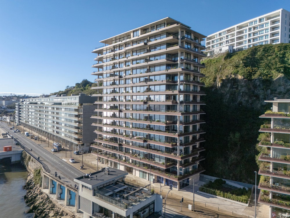 3 bedroom flat with River and Sea View, in Panorama Douro Residence