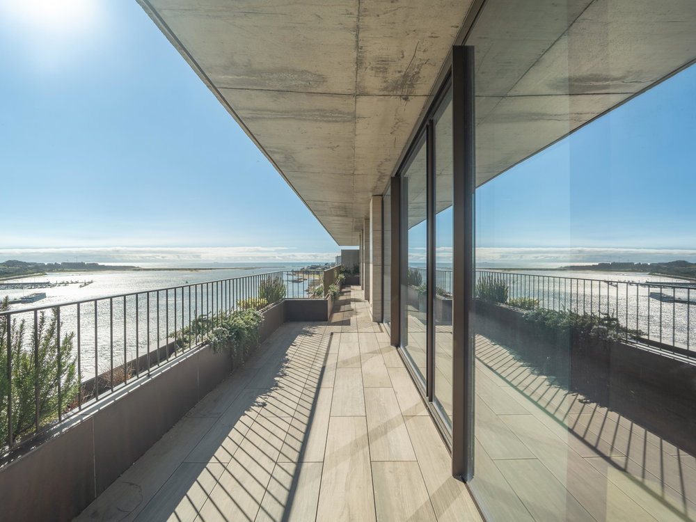 3 bedroom flat with River and Sea View, in Panorama Douro Residence