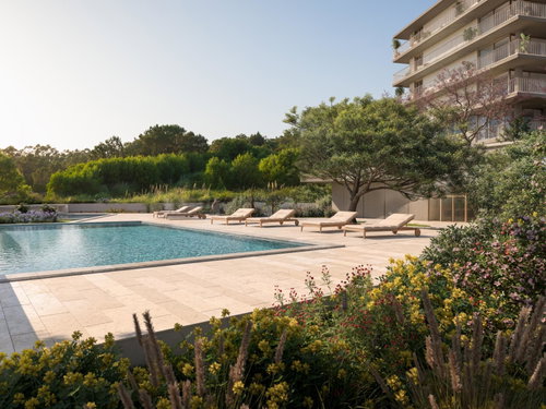 4 bedroom flat with balcony in Belas Clube de Campo