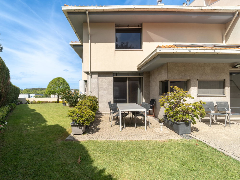 4 bedroom villa with garden and terrace in Aldoar