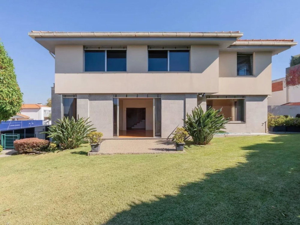 4 bedroom villa with garden and terrace in Aldoar