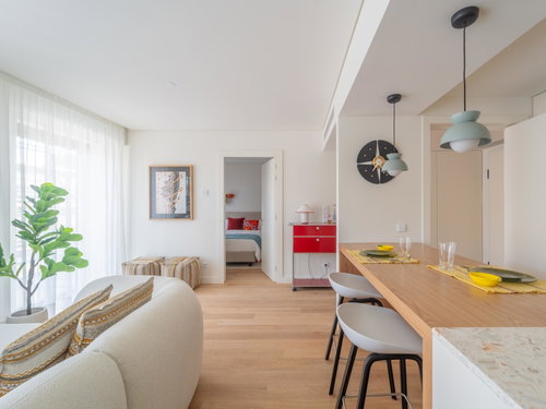 2 bedroom flat with outdoor area in the most recent development next to the Douro River