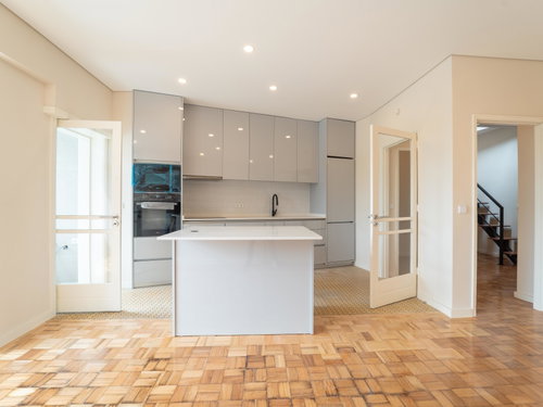 3 bedroom duplex flat, in Rua das Condominhas 4081335776