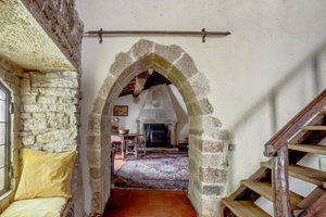 5-Bedroom House in Óbidos with History, Terraces and Garage 2050879345