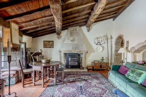 5-Bedroom House in Óbidos with History, Terraces and Garage 2050879345