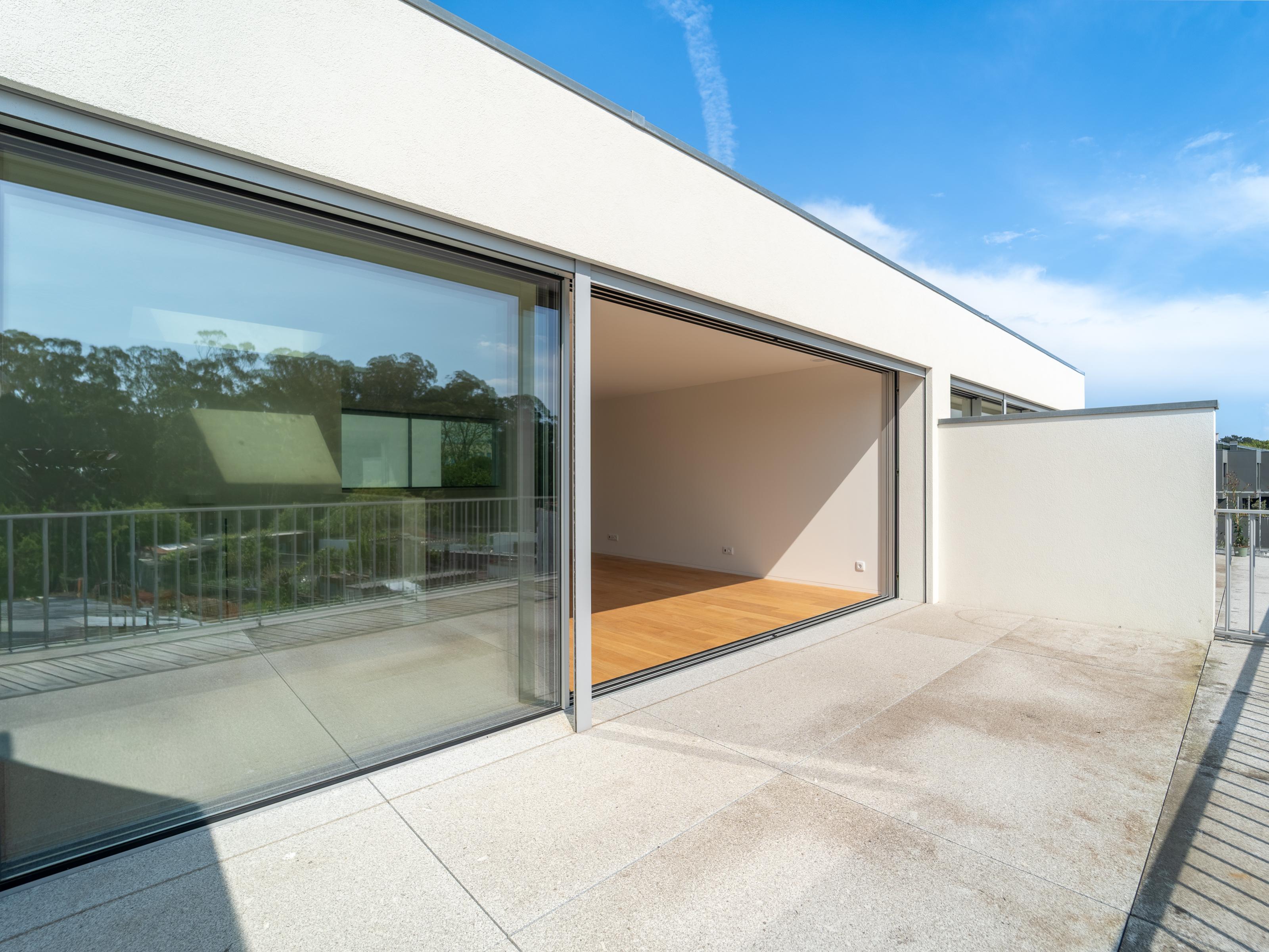 4 bedroom villa next to the City Park