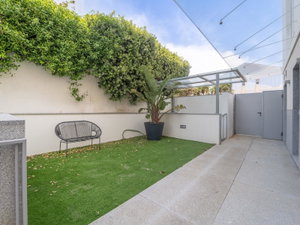 4 bedroom villa next to the City Park