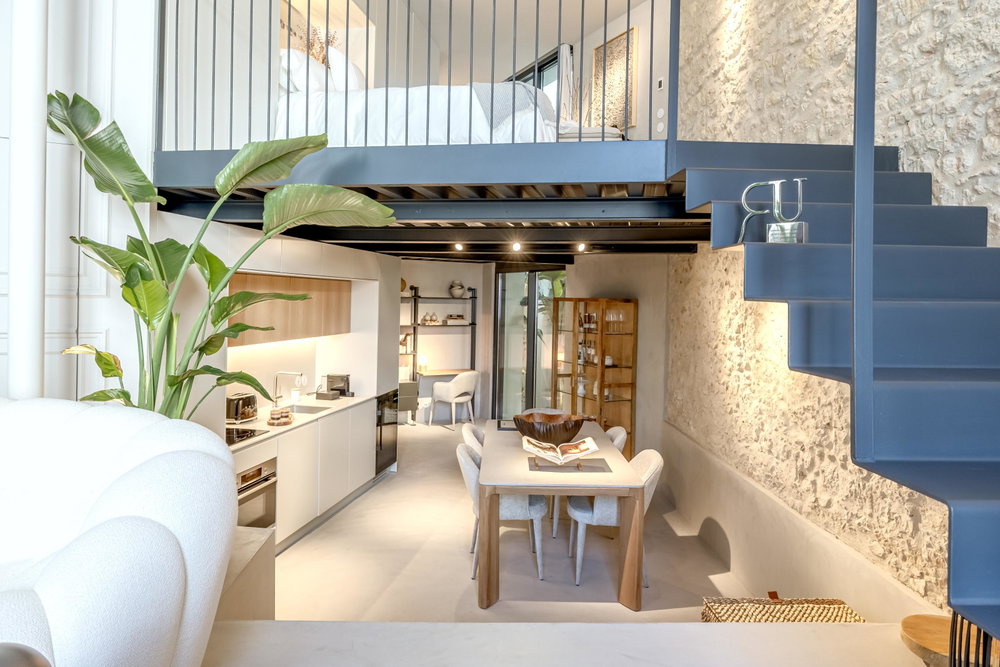 Loft with private patio in award-winning building, Campolide 4091052416