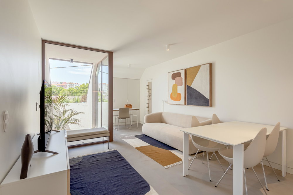 1 bedroom flat in Lisbon with balcony, garage and storage room
