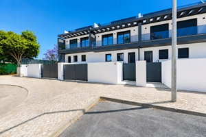 4 Bedroom Villa with Private Pool and Sea Views in Tavira, Algarve 958143932