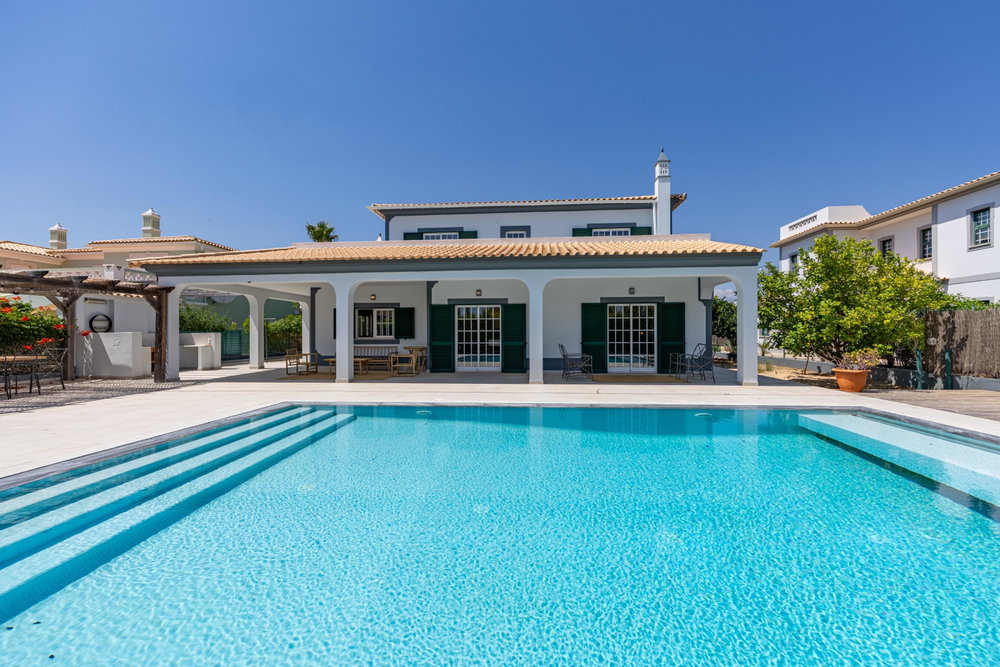4 bedroom villa, with swimming pool, in Almancil, Algarve 3199554042