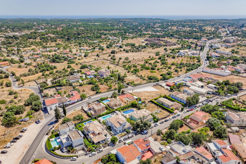 4 bedroom villa, with swimming pool, in Almancil, Algarve 3199554042