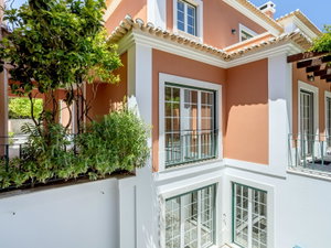 4+1 bedroom villa, inserted in a gated community, in Bicesse, Cascais 1078880631