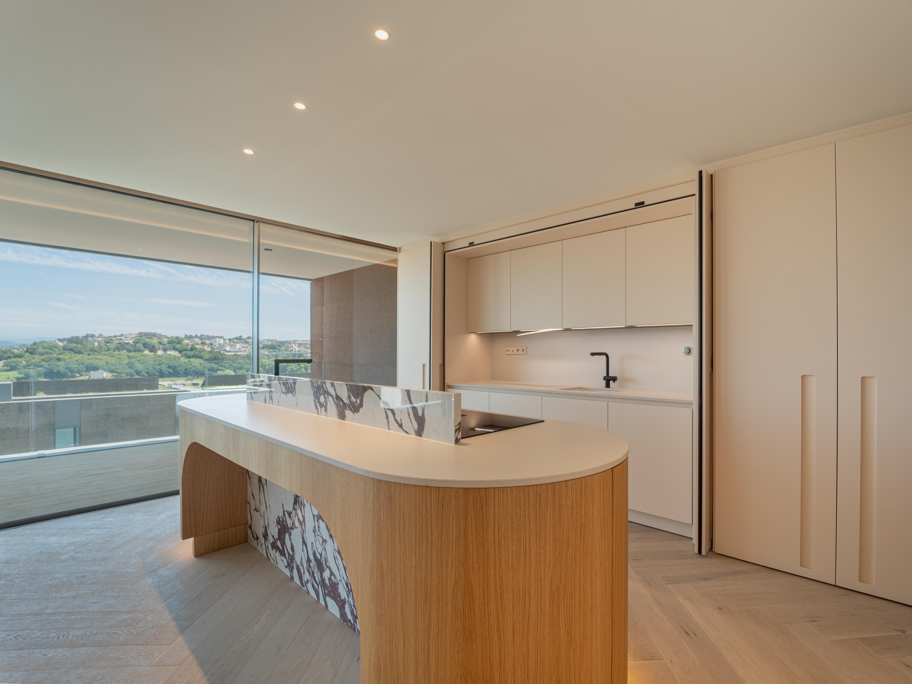 3+1 bedroom villa with balcony facing the Douro River