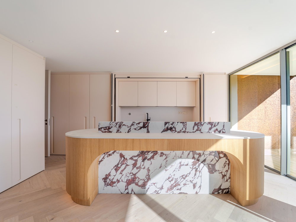 5 bedroom flat, with balcony, in front of the Douro River 2085594884