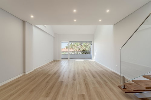 New 3+1 bedroom flat in the centre of Carcavelos 3060800775