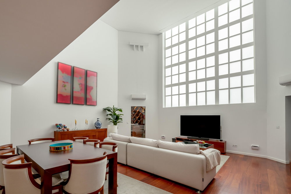 5 bedroom villa in the centre of Lisbon with jacuzzi and parking 672176511