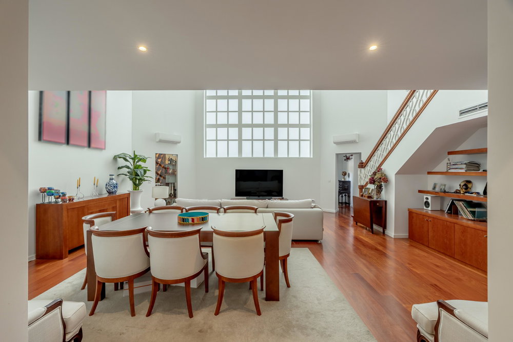 5 bedroom villa in the centre of Lisbon with jacuzzi and parking 672176511