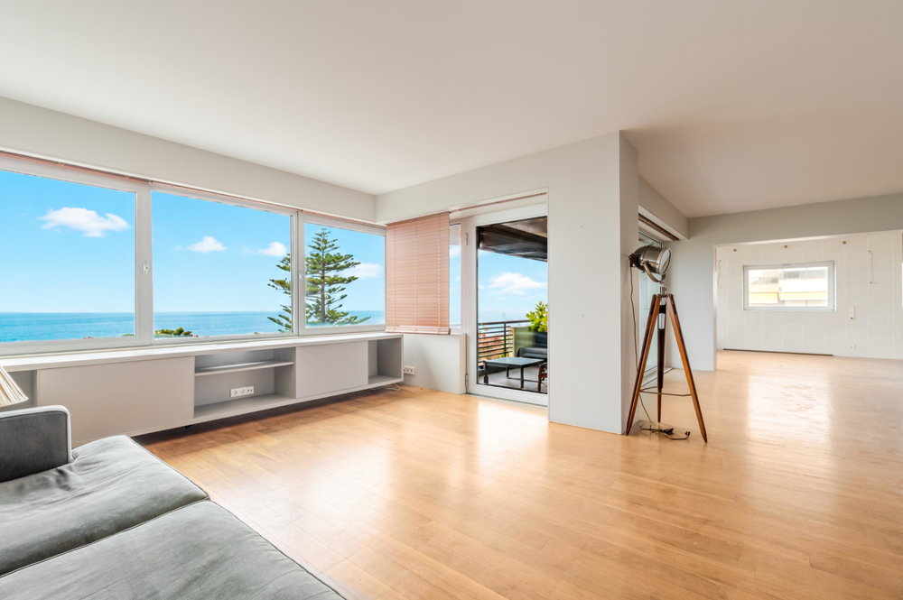 3 bedroom flat on the first line of the sea, in Foz