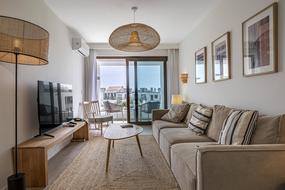 2+1 bedroom flat with terrace and rooftop pool with sea view.