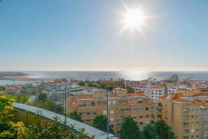 6 Bedroom Top Floor Apartment with River and Sea Views