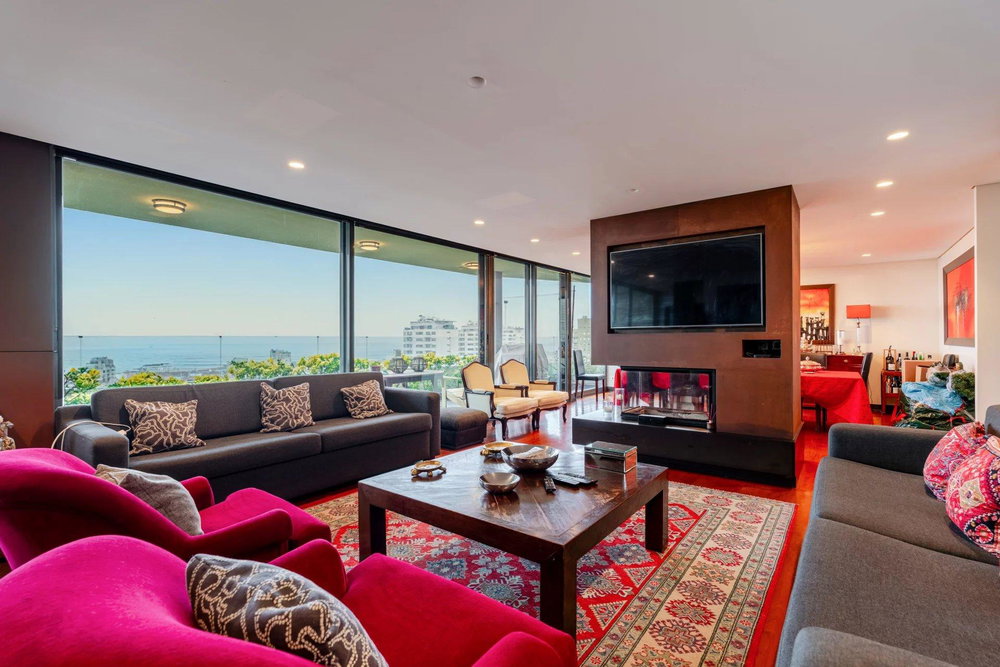 6 Bedroom Top Floor Apartment with River and Sea Views