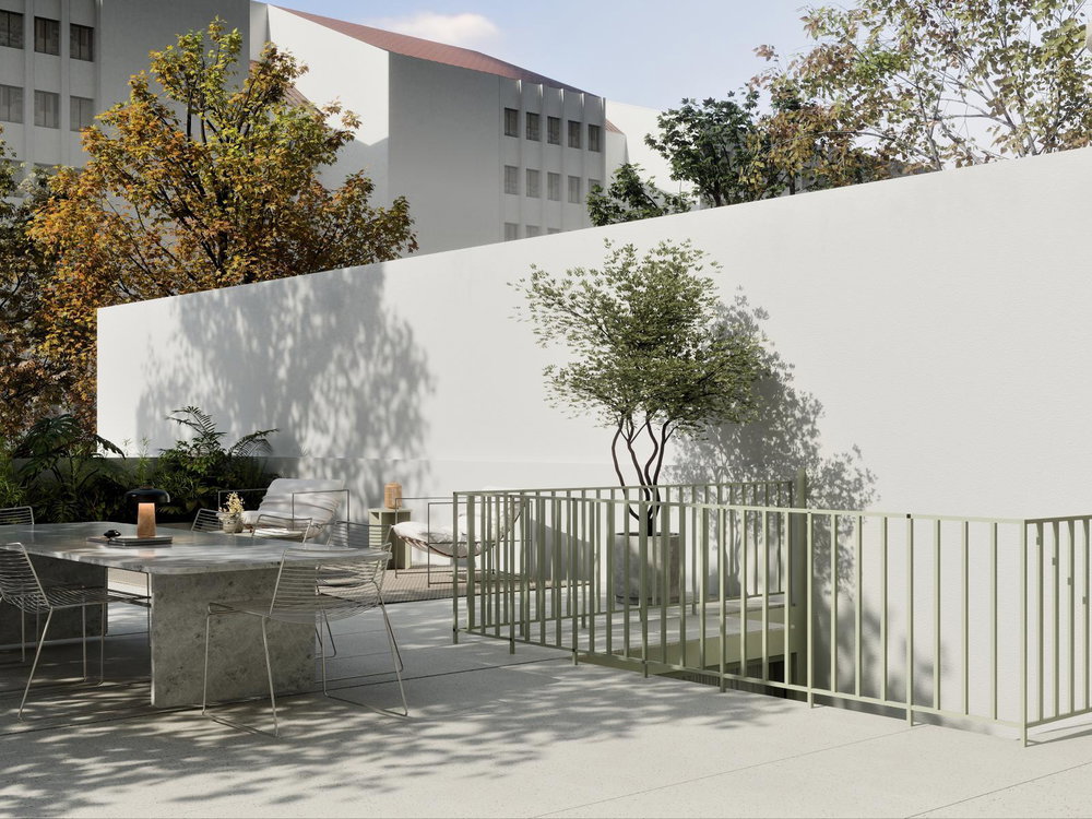 2 bedroom duplex flat with balcony in downtown Porto