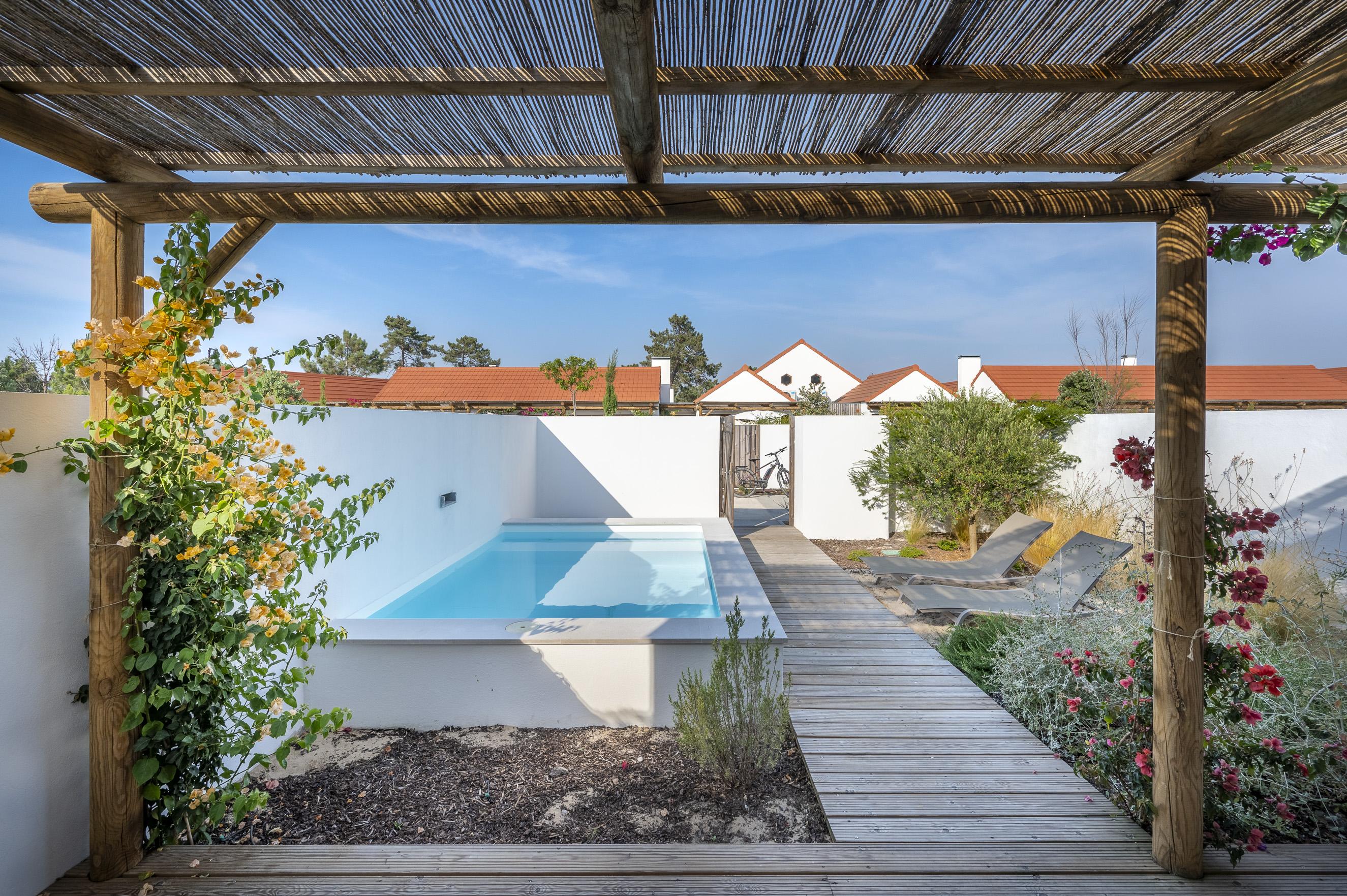 3 bedroom villa in Comporta with private garden and wooden outdoor deck
