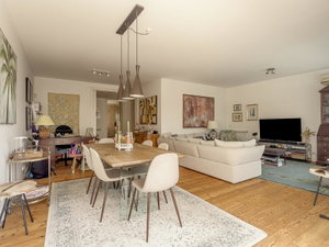 3-bedroom apartment with 191 m² in Estrela, Lisbon, featuring generous space and an excellent location. 1005716327